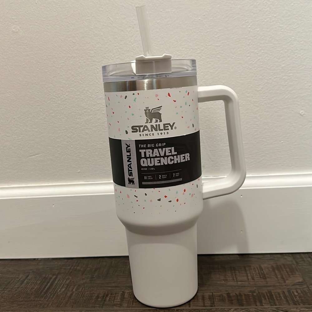 NWT Limited Edition Stanley 40oz Adventure Quencher Tumbler Terrazzo Pearlescent